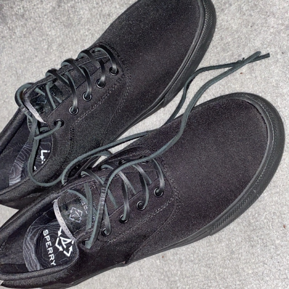 Sperry Men's Black Suede Low-Top Lace Sneakers